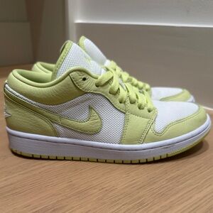 Nike Air Jordan 1 Limelight Sneakers